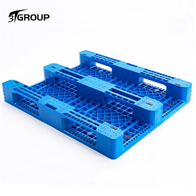 العوامل المؤثرة على أسعار المنصات البلاستيكية